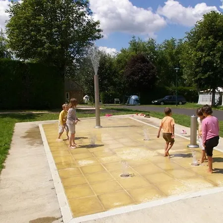 Au Coeur Des Volcans, Confortable Avec Terrasse, 2 Ch, Animaux Acceptes, Tennis, Jeux Pour Enfants - Fr-1-742-445 * Salers