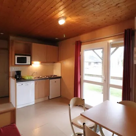 Au Coeur Des Volcans, Confortable Avec Terrasse, 2 Ch, Animaux Acceptes, Tennis, Jeux Pour Enfants - Fr-1-742-445 *
