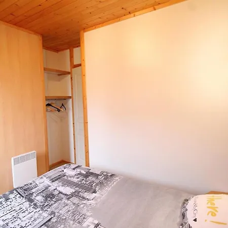 Au Coeur Des Volcans, Confortable Avec Terrasse, 2 Ch, Animaux Acceptes, Tennis, Jeux Pour Enfants - Fr-1-742-445 Salers