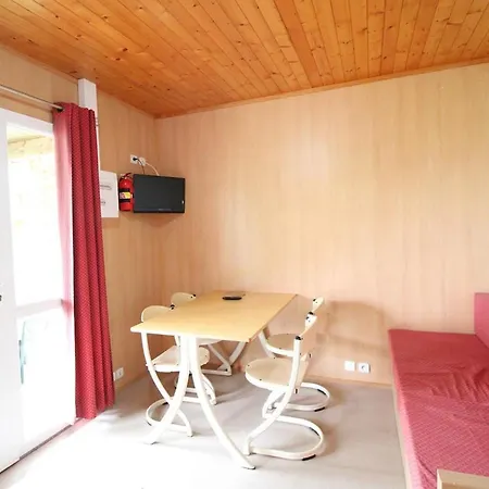 Au Coeur Des Volcans, Confortable Avec Terrasse, 2 Ch, Animaux Acceptes, Tennis, Jeux Pour Enfants - Fr-1-742-445 *